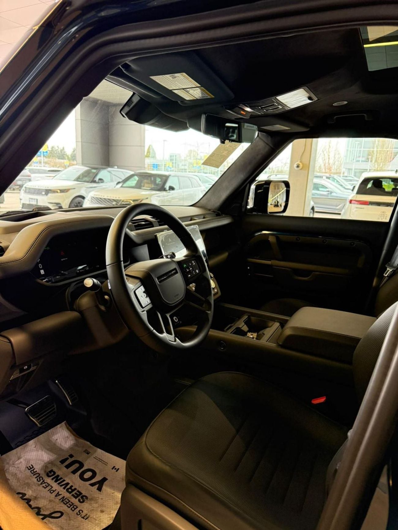 لاند روفر ديفندر P635 V8 OCTA Brand New * EXPORT Price *