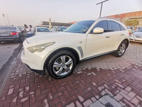 Infiniti FX35 Very good condition inside and outside
