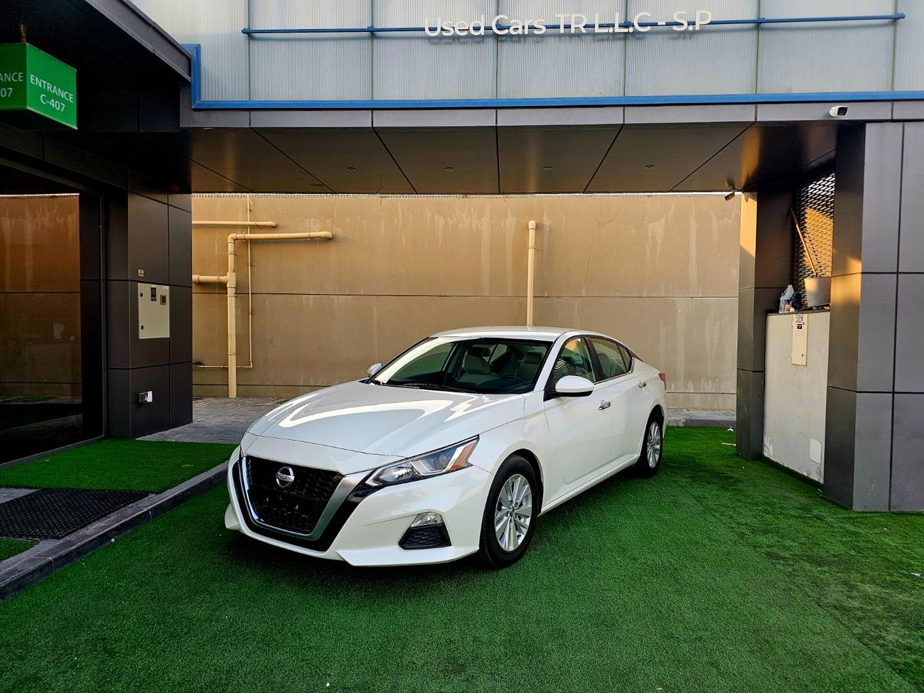 Nissan Altima S GCC/ 2.5L V4/ LOW MILEAGE/ IMMACULATE CONDITION