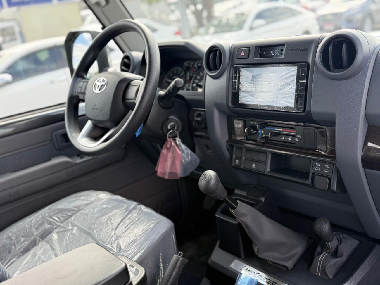 Toyota Land Cruiser 70 LC76 HARDTOP 4.0L PETROL 5 DOORS M/T FULL OPTION 2025 MODEL