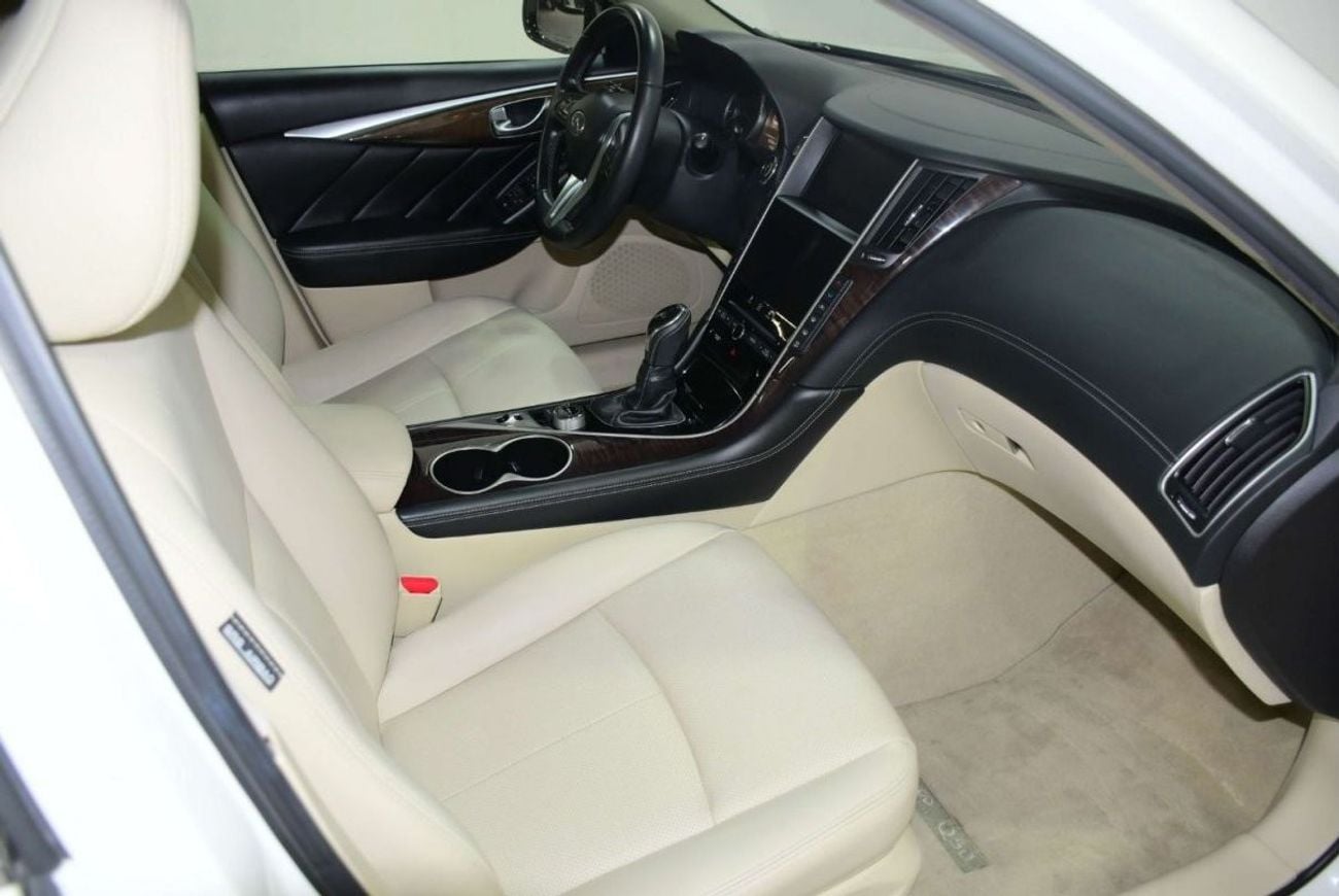 إنفينيتي Q50 لاكس لاكس
