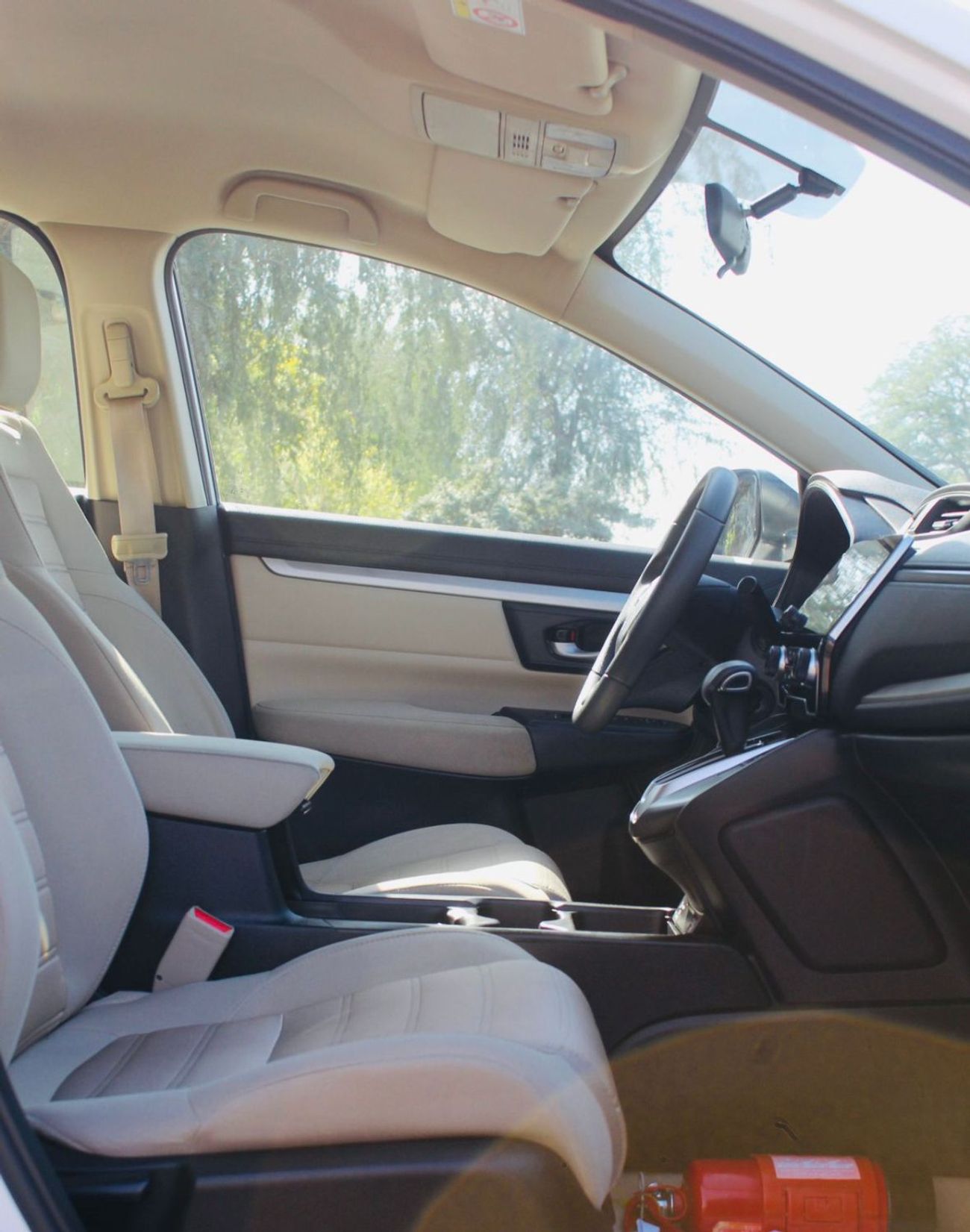 Honda CRV The 2021 Honda CR-V is a highly versatile, compact 5-seater SUV (with 7-seat options in some markets