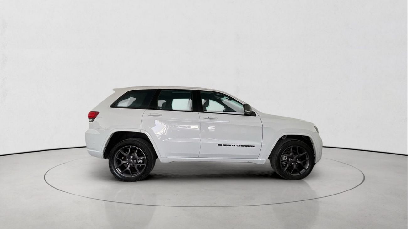 جيب جراند شيروكي 3.6 80TH ANNIVERSARY 4WD AUTO | شامل الضمان | 0 ﺪﻔﻋﺓ ﺃﻮﻟﻯ