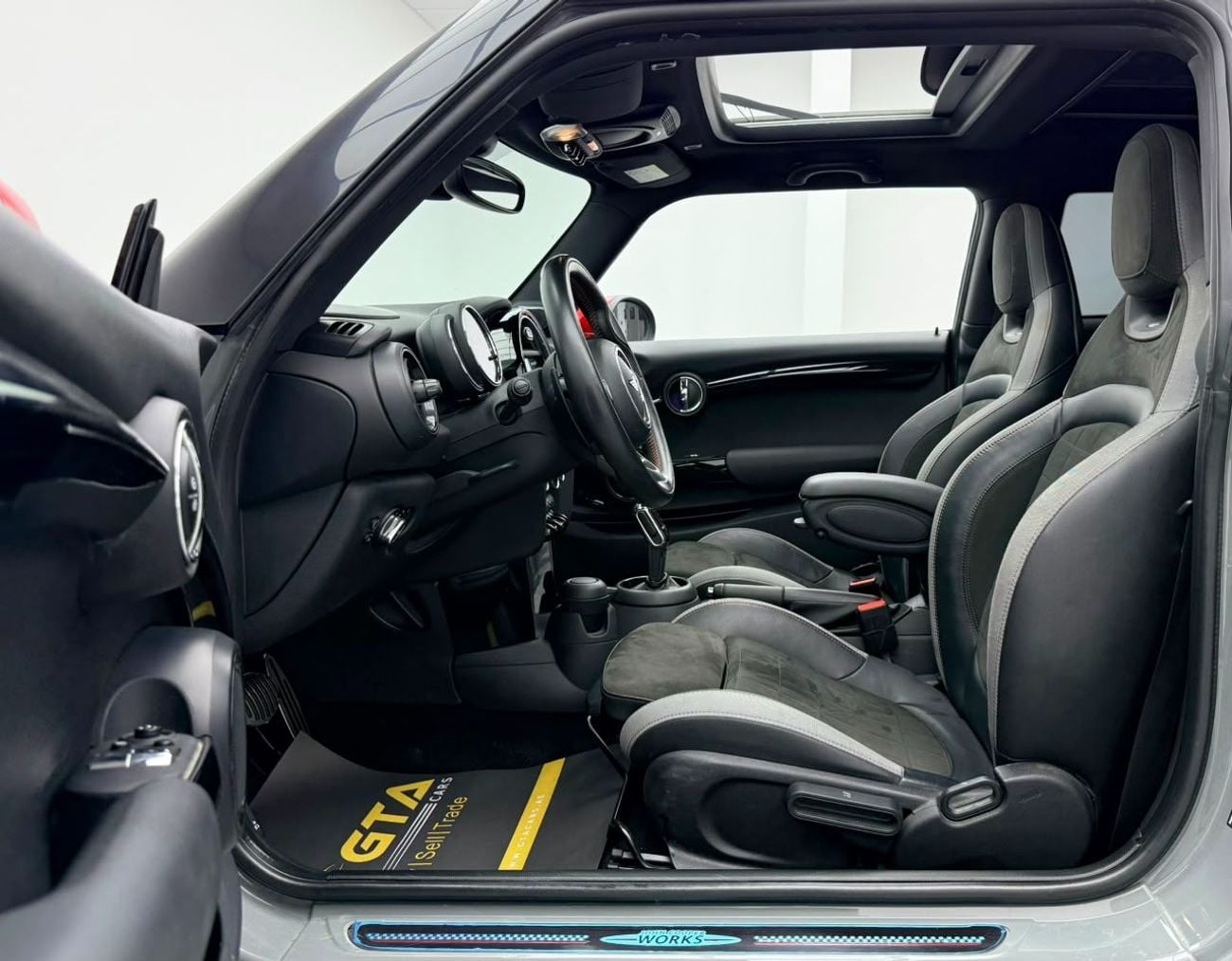 ميني جون كوبر 2021 Mini Cooper John Cooper Works, Warranty, Fully Loaded, Excellent Condition, GCC