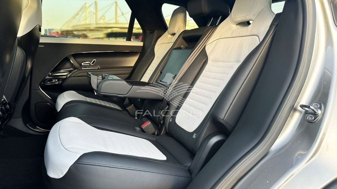 Land Rover Range Rover SV LWB P615 4.4L SPORT EDITION ONE V8 AT
