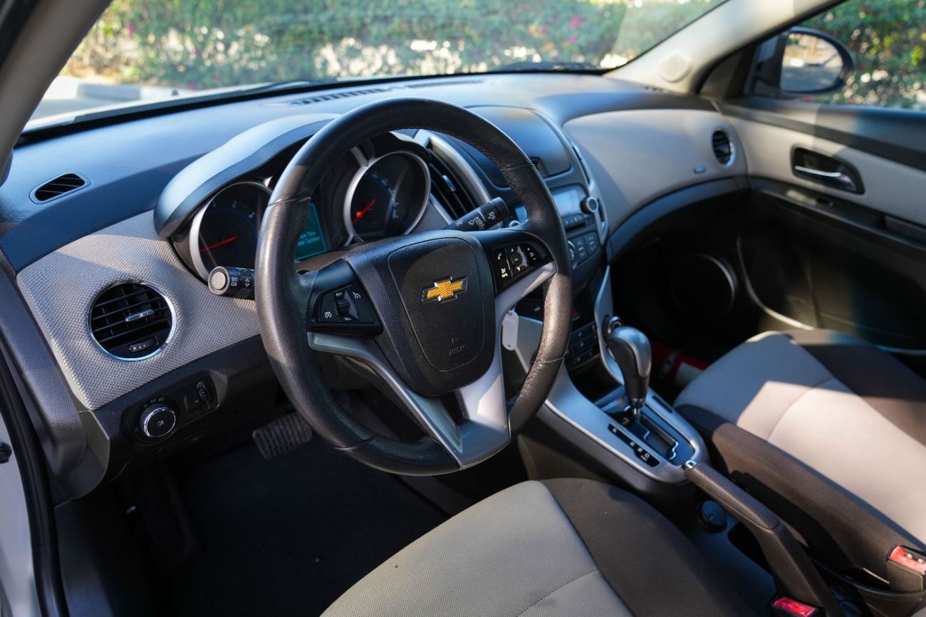 Chevrolet Cruze LS 2016!! GCC SPECS