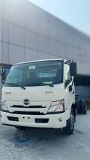 Hino 300 Spec Hino 300 Series 917 XLWB Euro 5 - 2026