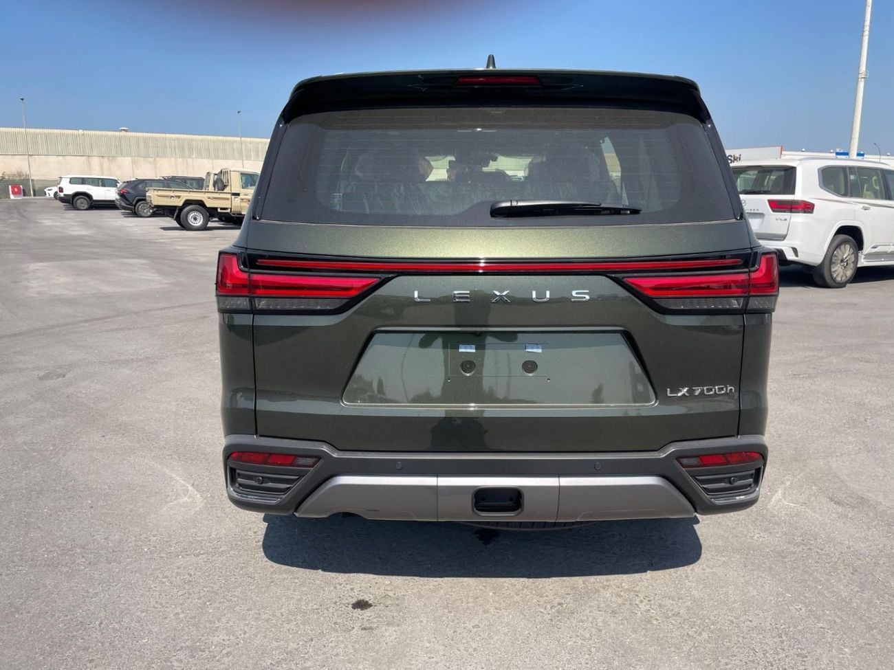 Lexus LX700h Signature 3.5L HYBRID 2025