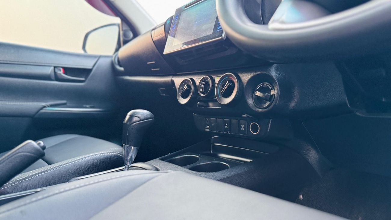 Toyota Hilux DOUBLE CABIN | GTK BULL BAR | HEAVY LED SPOTLIGHTS | AT | 2.8L DIESEL ENGINE