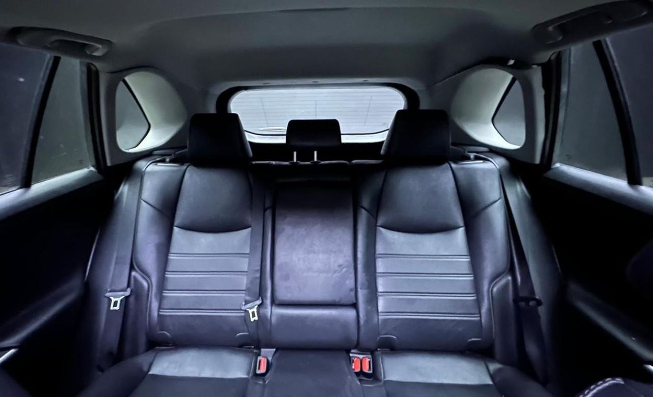 Toyota RAV4 XLE Full option