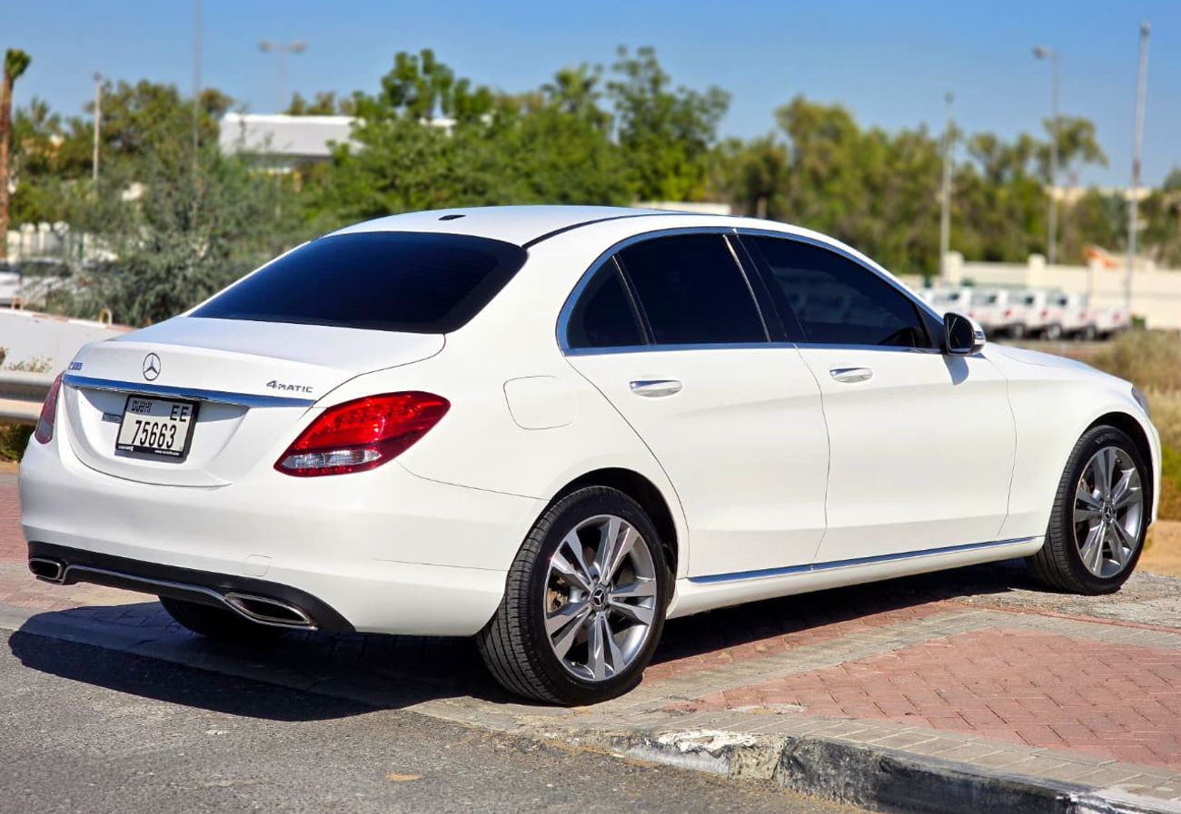 مرسيدس بنز C 300 Luxury 2.0L