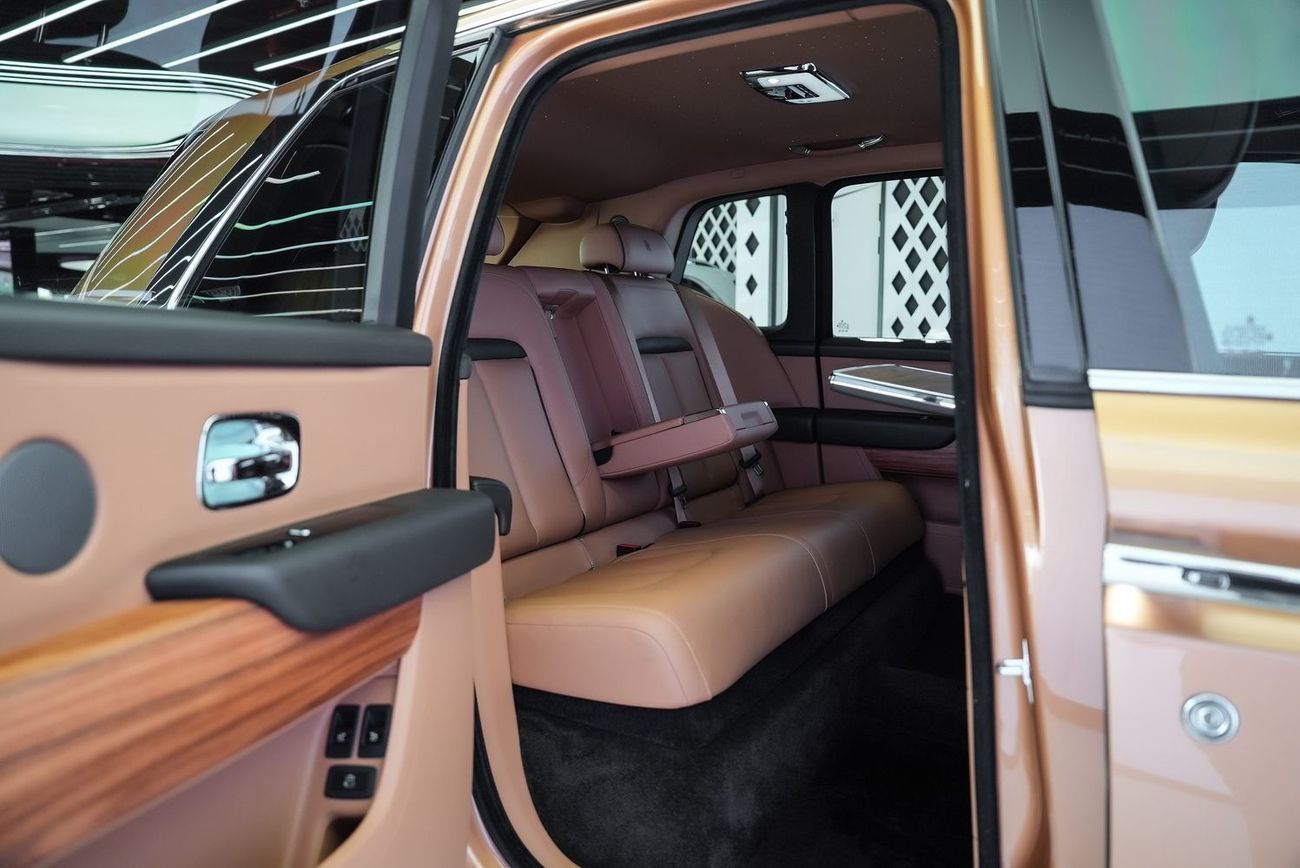 رولز رويس كولينان Rolls Royce Cullinan