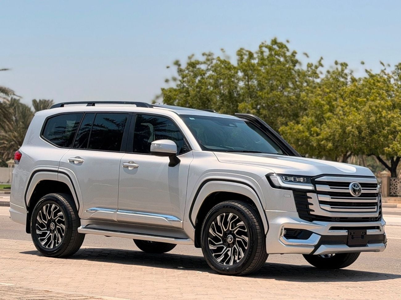 Toyota Land Cruiser VXR