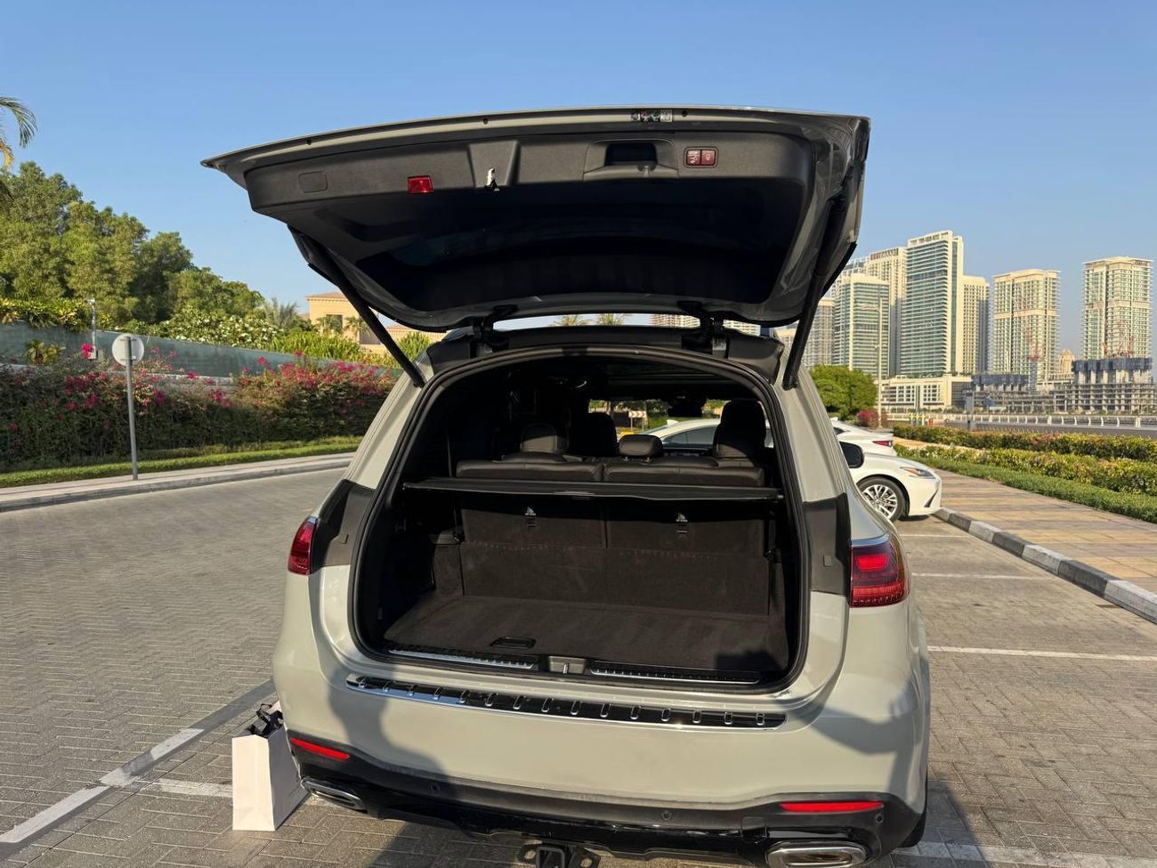 Mercedes-Benz GLS 580 Premium + 4.0L (489 HP)