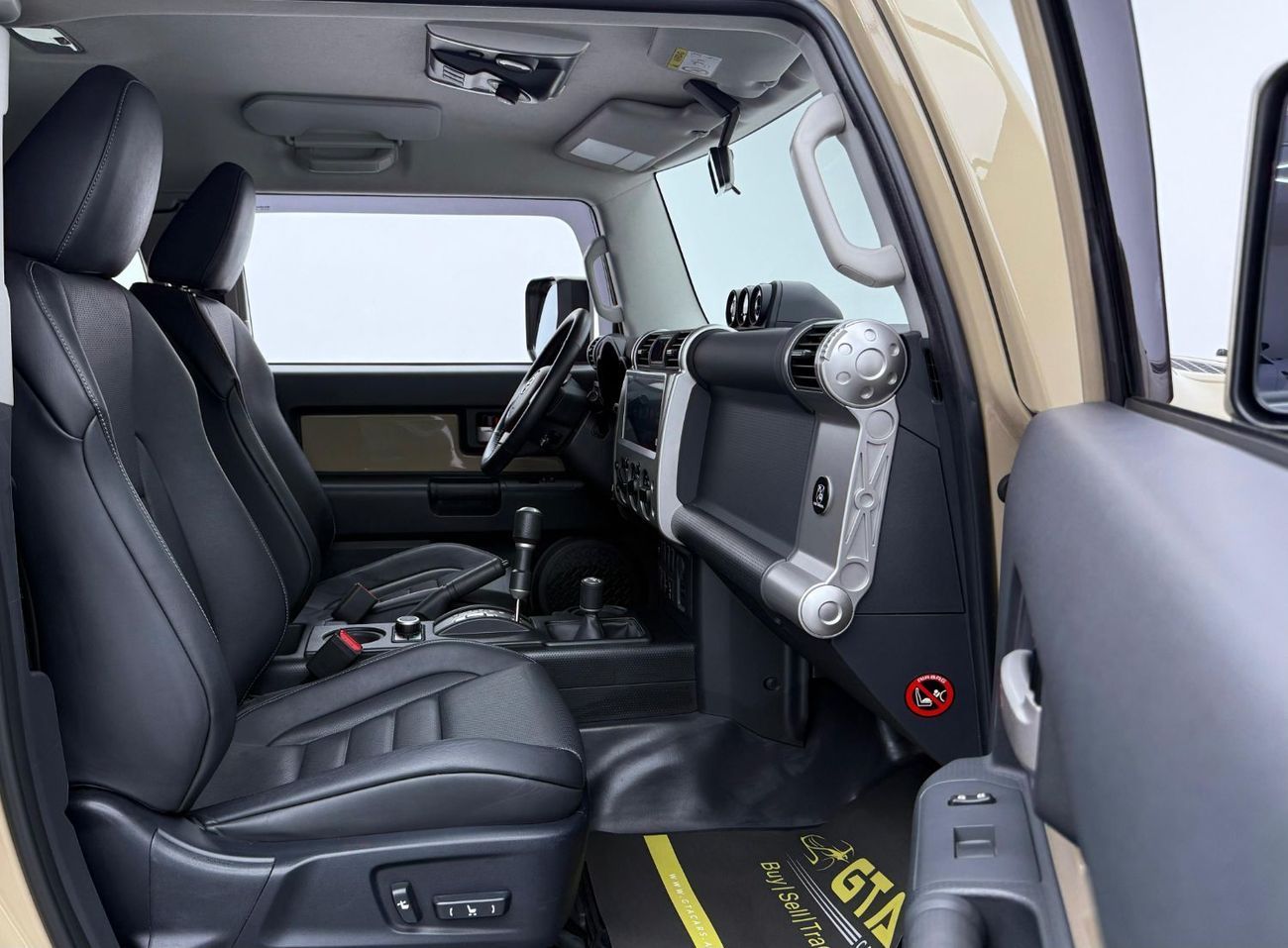 Toyota FJ Cruiser GXR 4.0L A/T 2022, 5 Years Toyota Warranty, Full Toyota Service History, Low KM