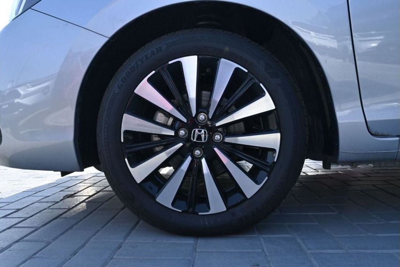 Honda City Honda City LX Sport 1.5L Petrol, FWD, Color Silver, Model 2024