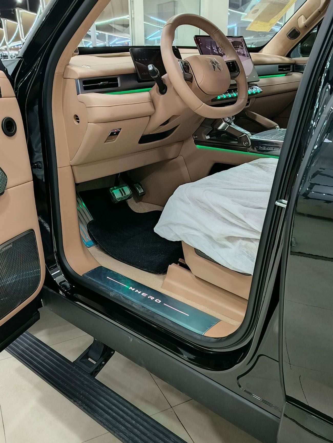 Dongfeng M Hero M817