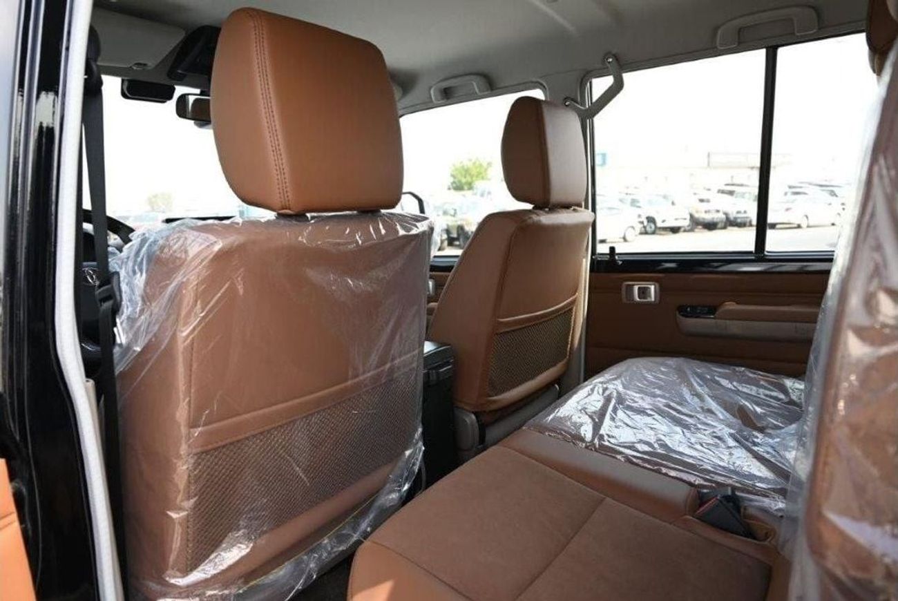 تويوتا لاند كروزر 70 SDLX V6 4.0L Petrol 5 Seater 4WD Automatic - Euro 4