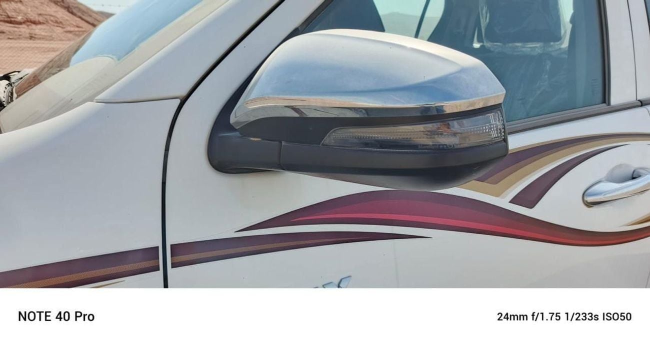 Toyota Hilux GLX 2.4L Double Cab Utility