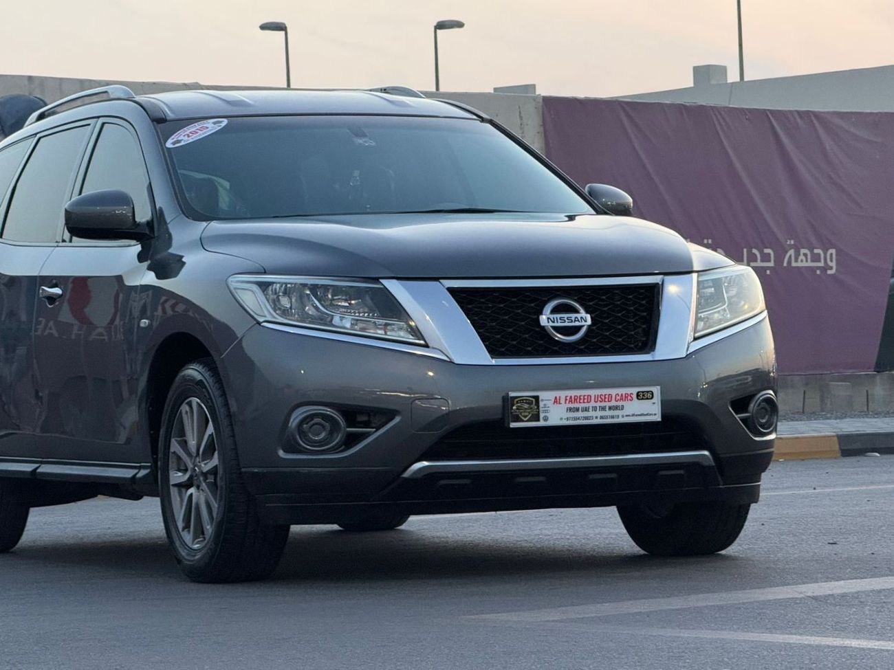 Nissan Pathfinder SE Top 3.5L in good condition inside & out