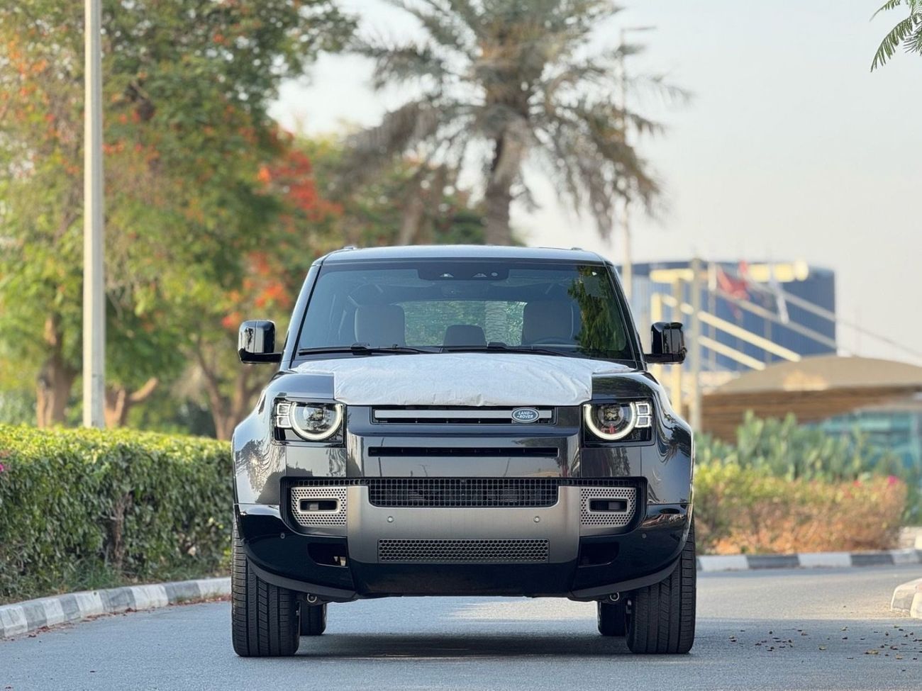 Land Rover Defender P400 110 X-Dynamic HSE 3.0L (5 Seater)