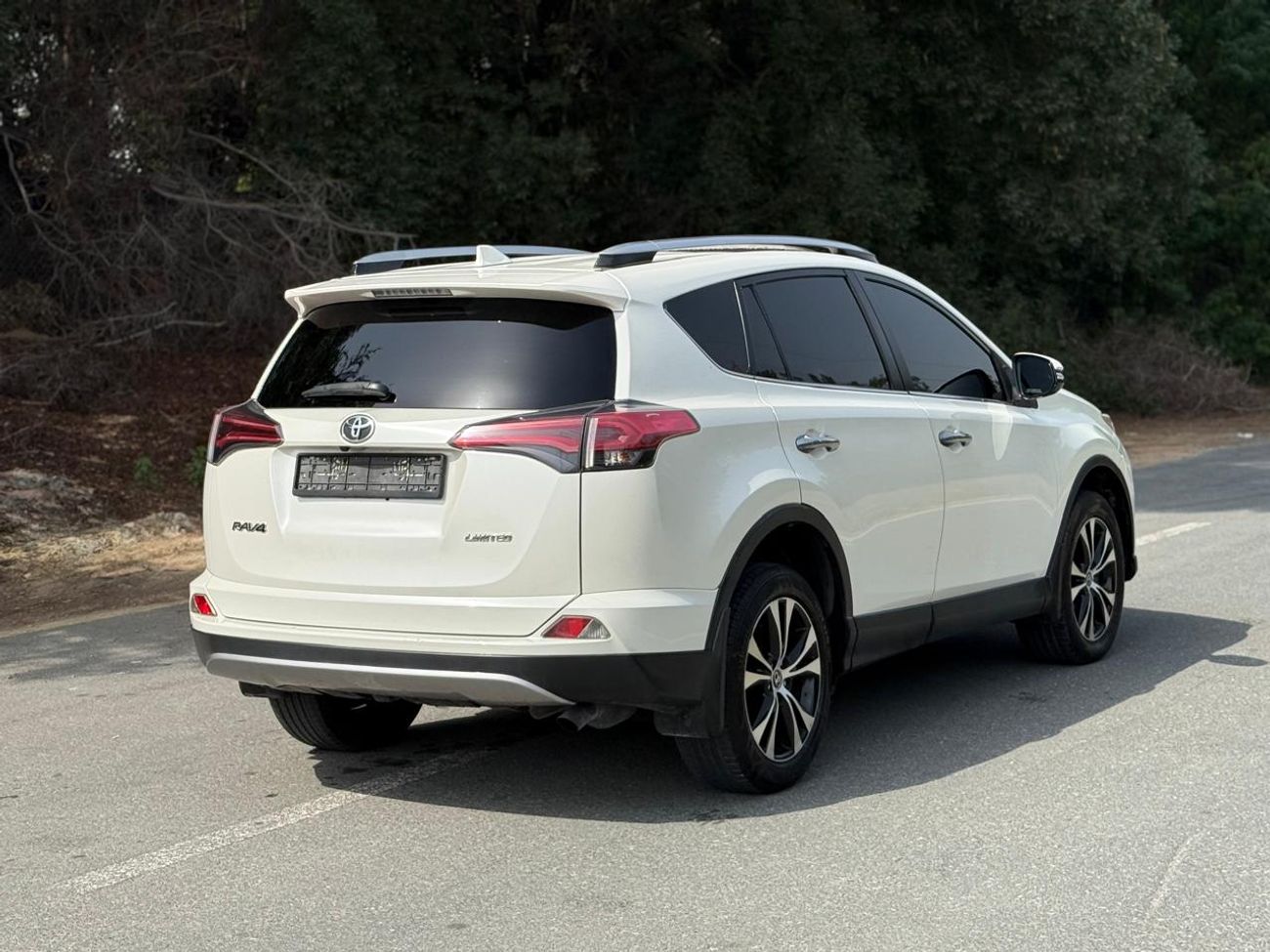 تويوتا راف ٤ Limited 2.5L