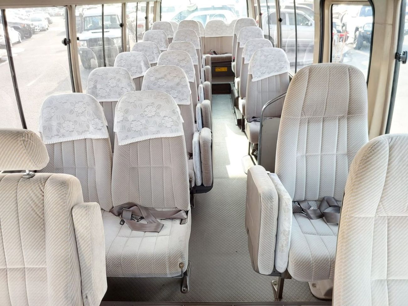 Toyota Coaster TOYOTA COASTER BUS RHD 2000 MODEL 4.2 L DIESEL AUTOMATIC(PM10377)