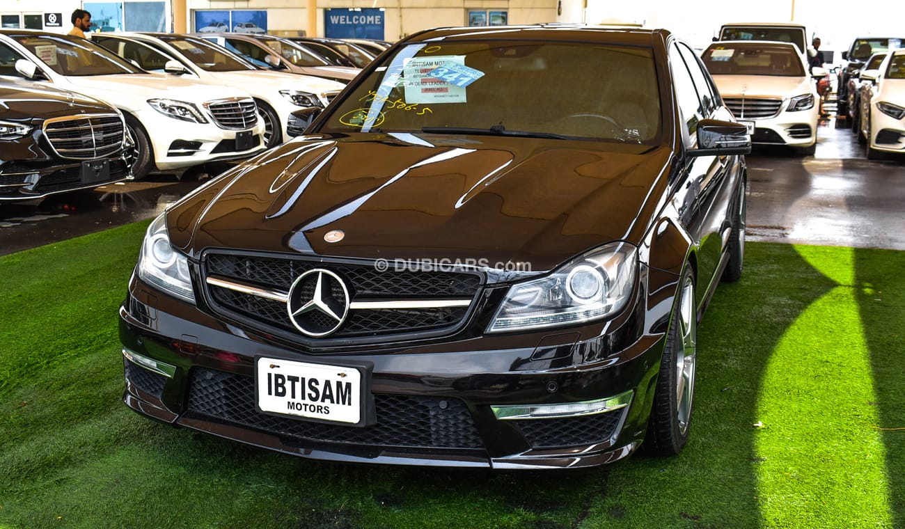 Mercedes Benz C63 AMG