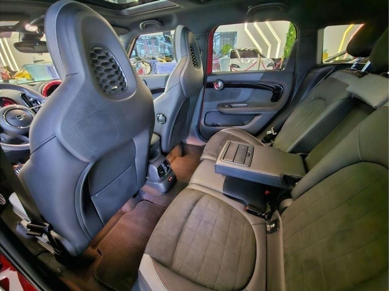 Mini John Cooper Works Countryman 2023 Mini John Cooper Works/Alcantara Seats/Mint condition