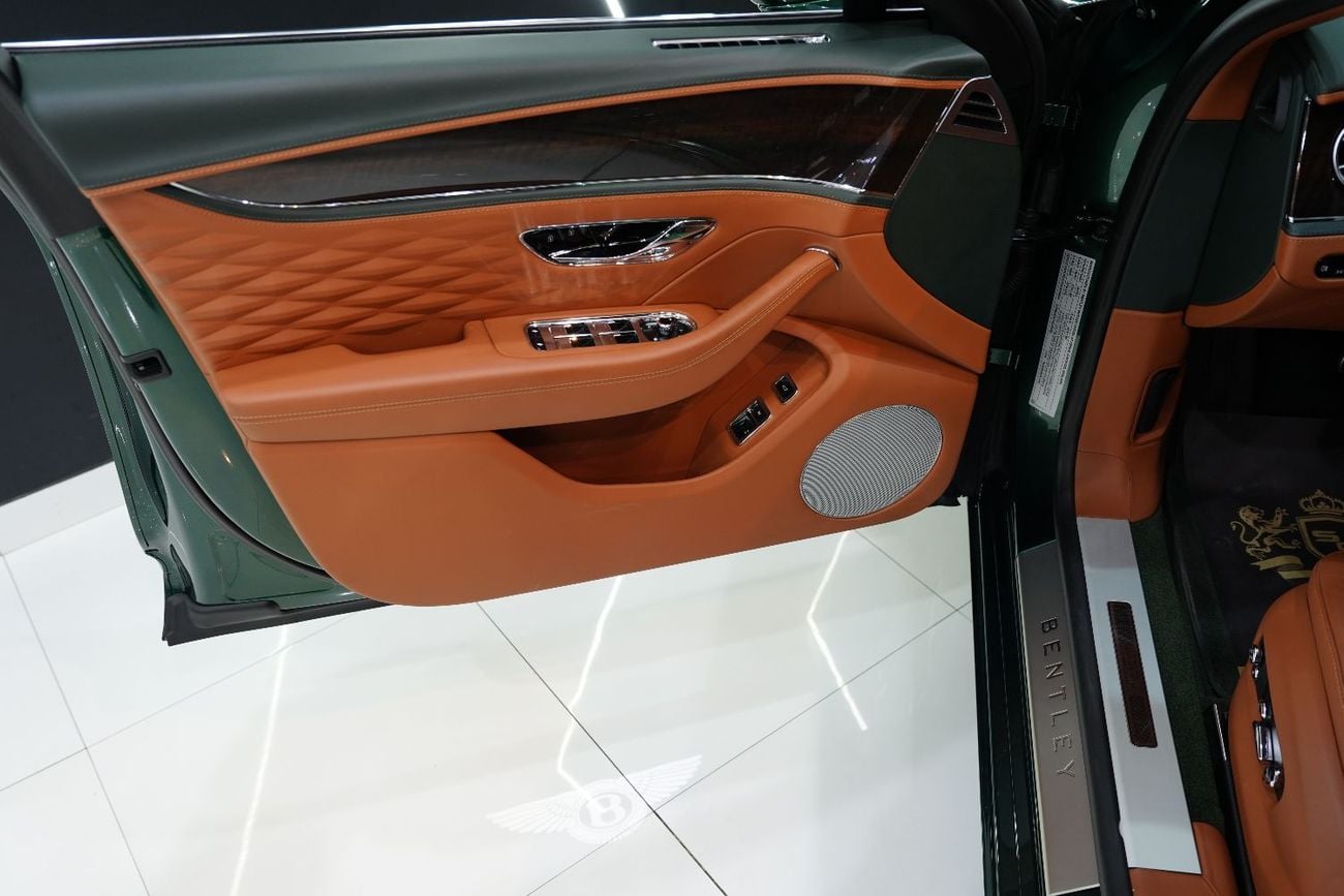 Bentley Flying Spur V8 , Mulliner Driving Specs, Rare Green, Rear Touchscreen!!