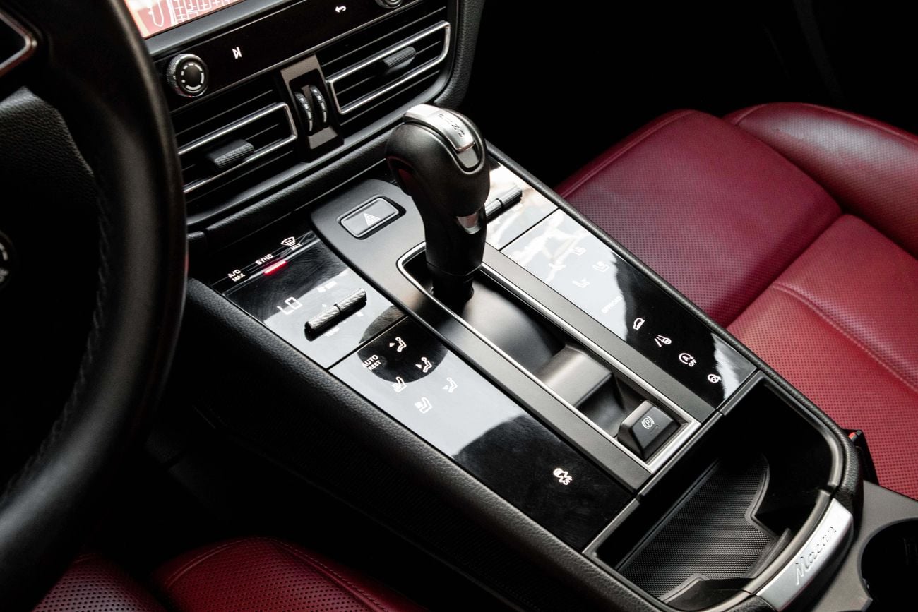 Porsche Macan MACAN | 4,603 P.M | 0% Downpayment | PORSCHE SERVICE HISTORY!