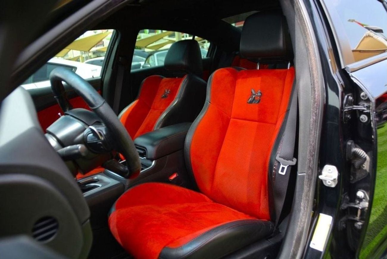 Dodge Charger SRT 392 SRT -SCAT BACK-6.4L--FULL OPTION-SUN ROOF -RADAR -AIR BAGS/