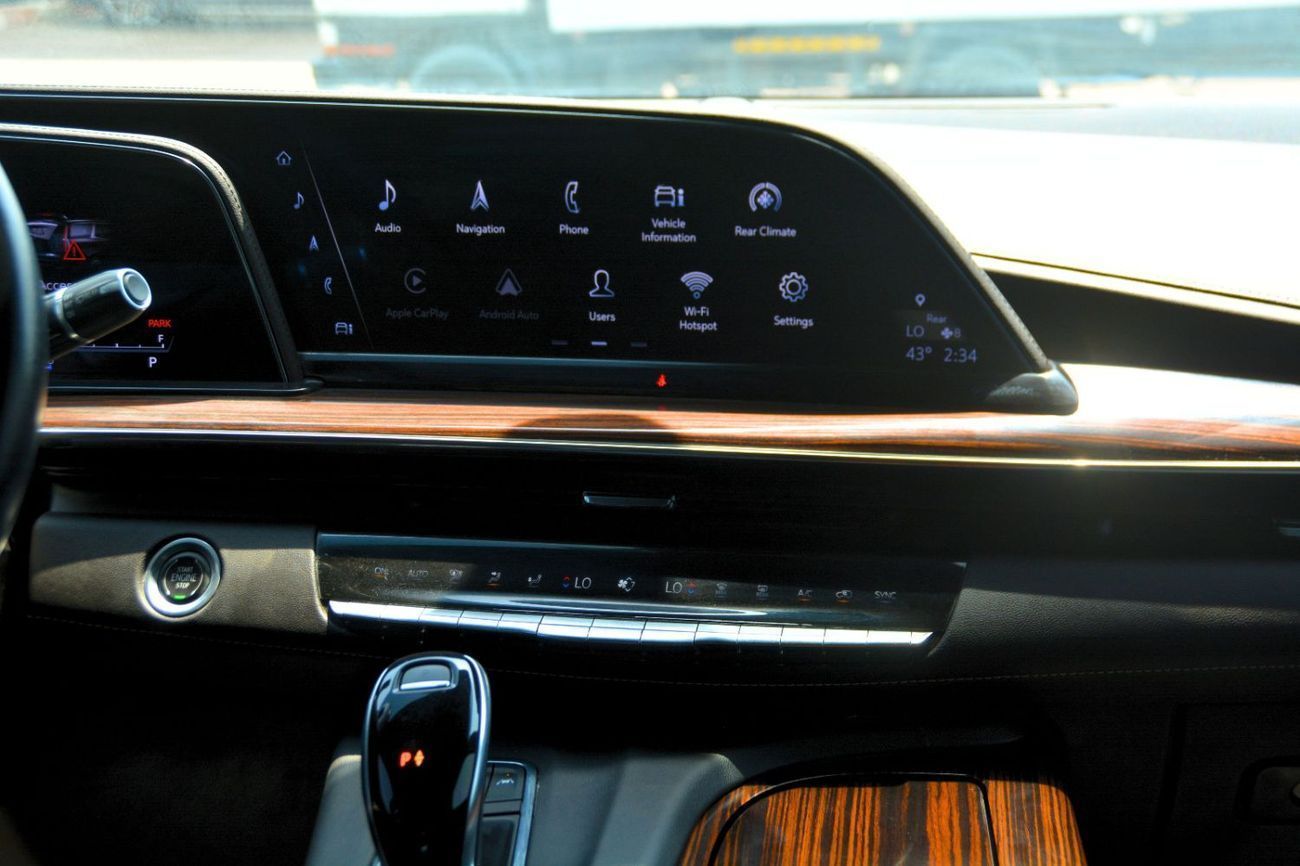 كاديلاك إسكالاد Luxury 6.2L