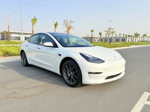 Tesla Model 3 LONG RANGE
