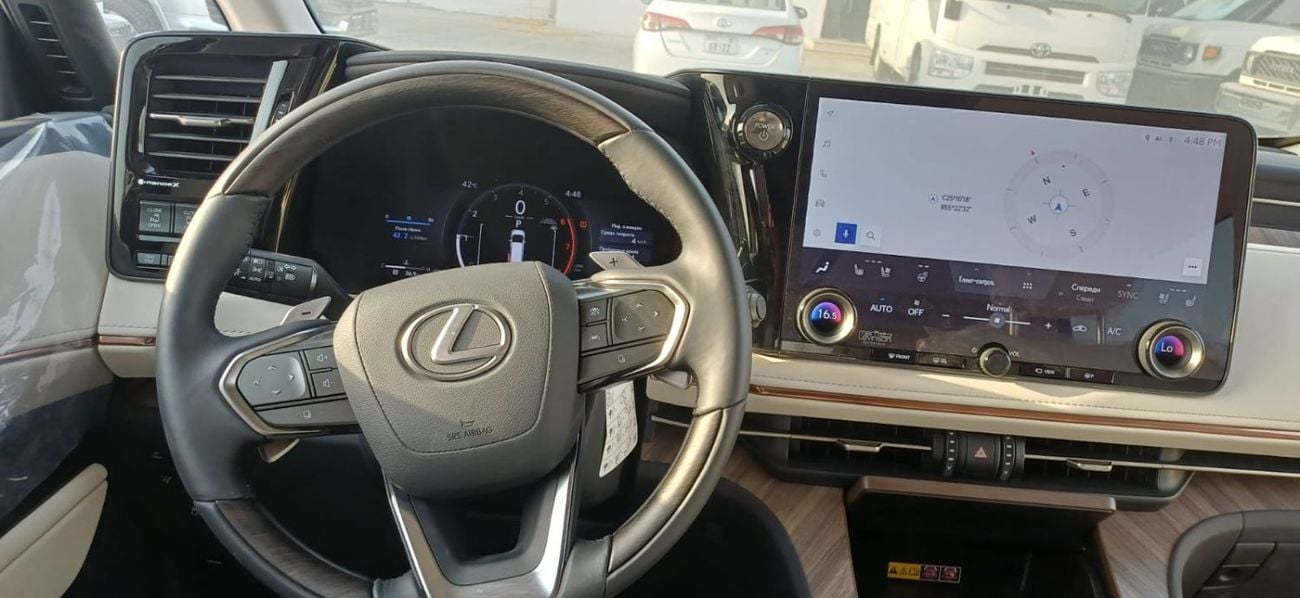 Lexus LM 350h LEXUS LM350H HYBRID VIP 4 SEATER COLOR BLACK MODEL 2025