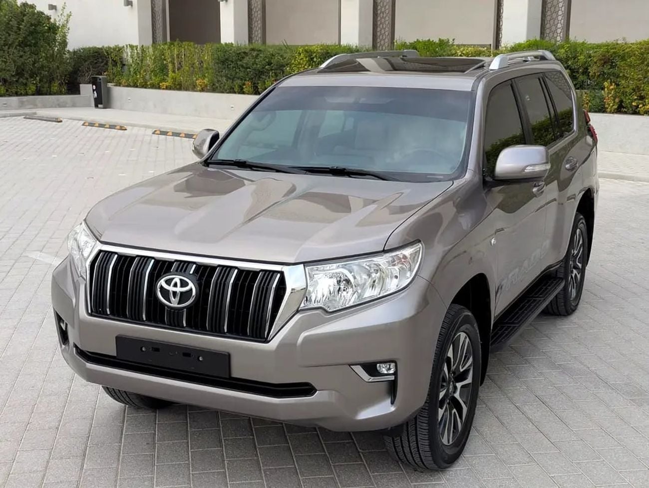 Toyota Prado TX-L GCC Specs V6 4.0L Excellent Condition