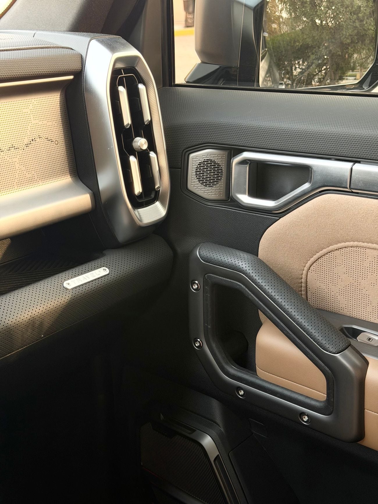 Jetour T2 LUX