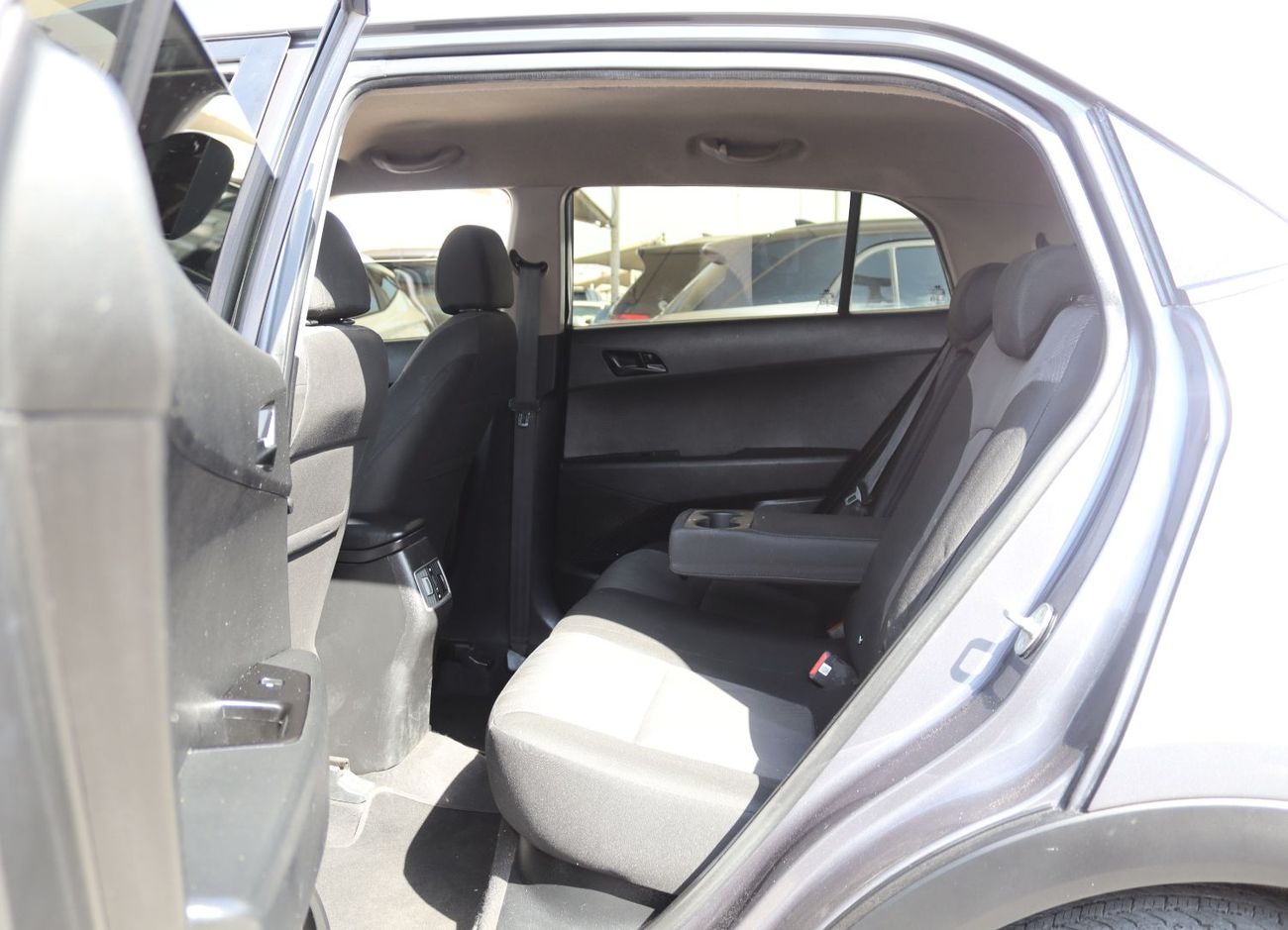 هيونداي كريتا هيونداى كريتا -2020 - خليجى بدون حوادث - محرك 1.6L - ممشى 88000 بحاله ممتازه