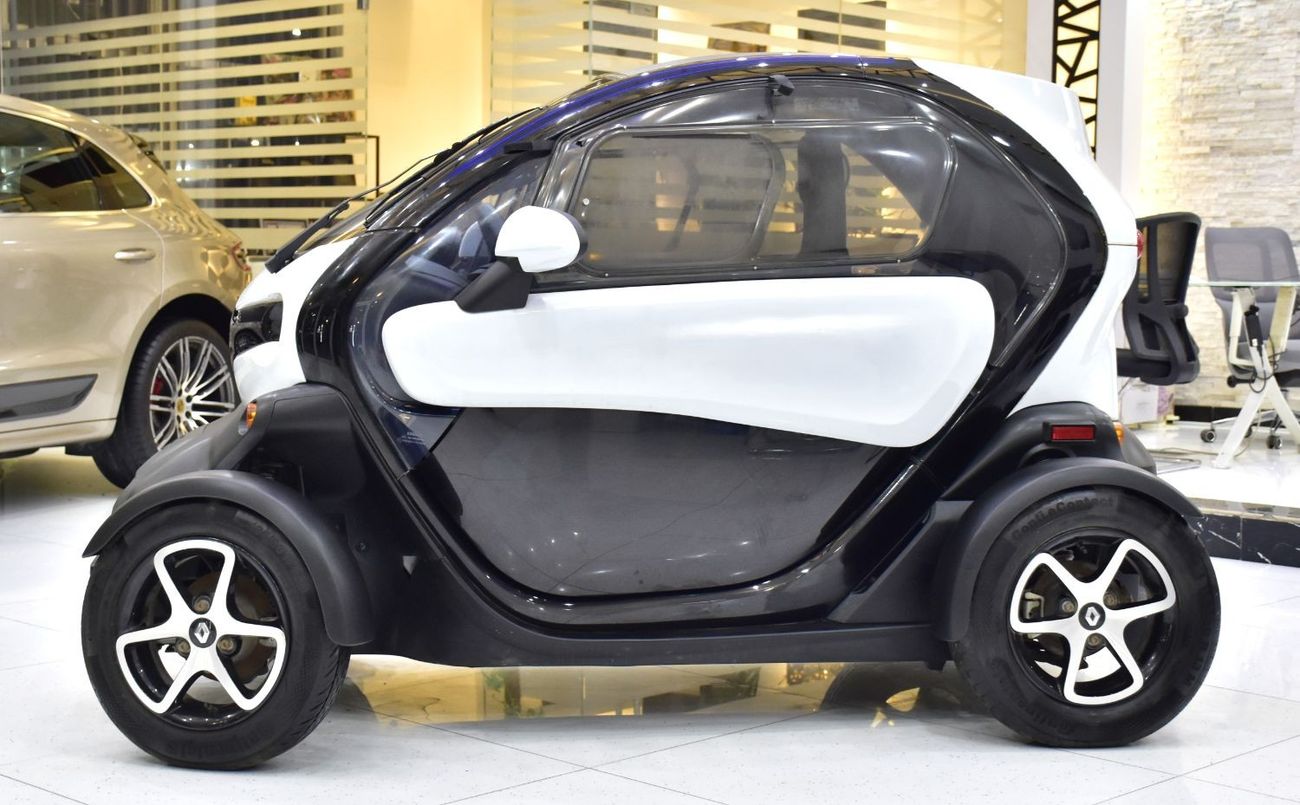 Renault Twizy EXCELLENT DEAL for our Renault Twizy ( 2019 Model ) in White / Black Color Korean Specs