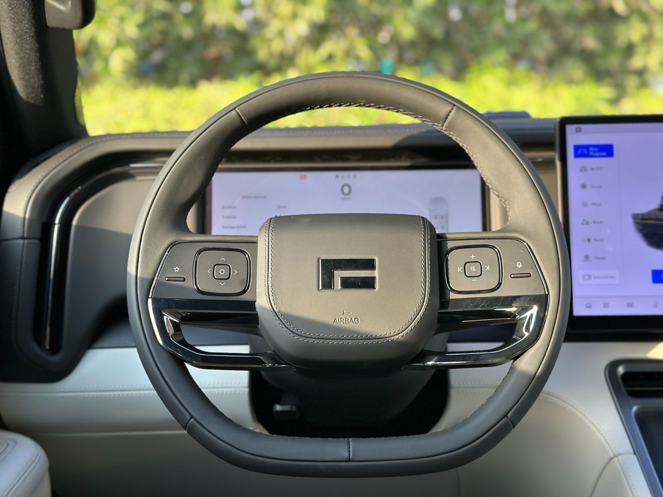 ROX 01 PRESTIGE | 6 Seats VIP | Brand New | AED 3,500 monthly