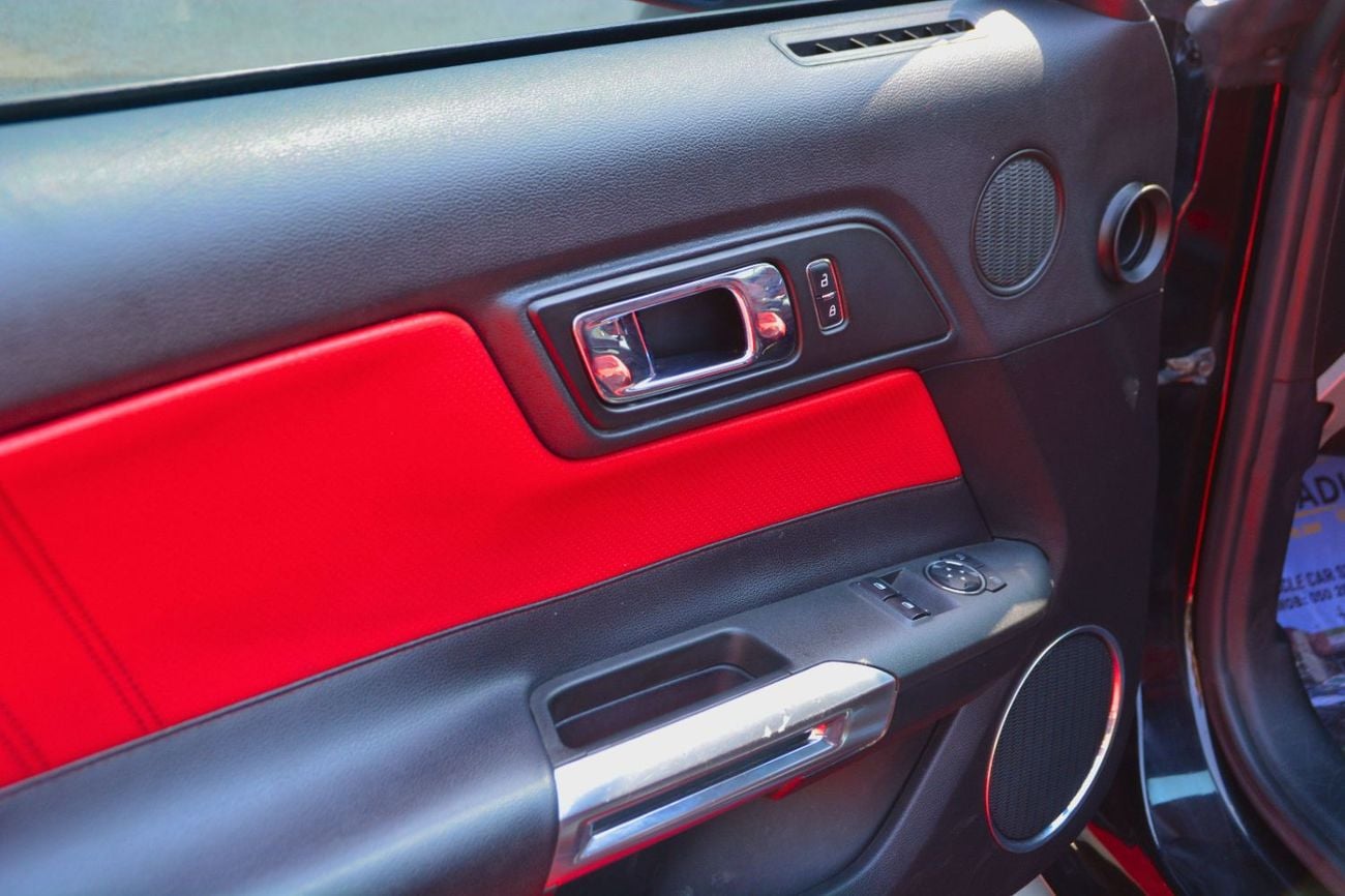 Ford Mustang PREMIUM