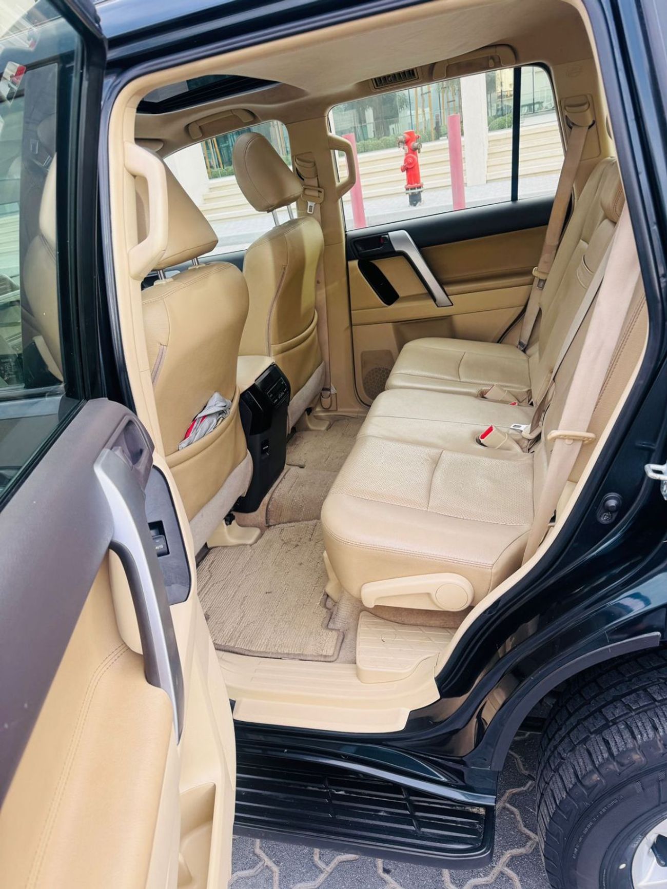 تويوتا برادو VXR 4.0L 4WD LHD-Automatic-Petrol-7 seat-5 doors