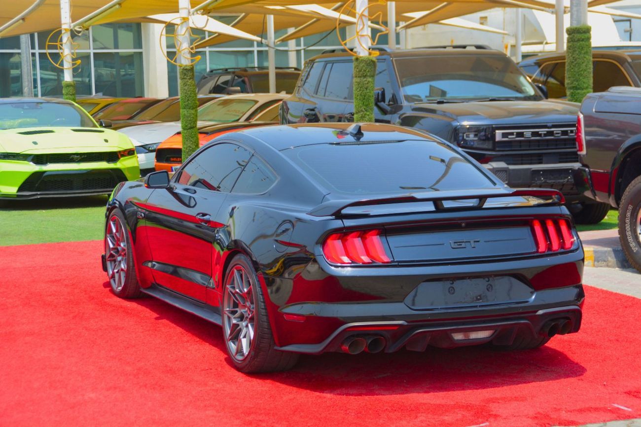 Ford Mustang GT PREMIUM