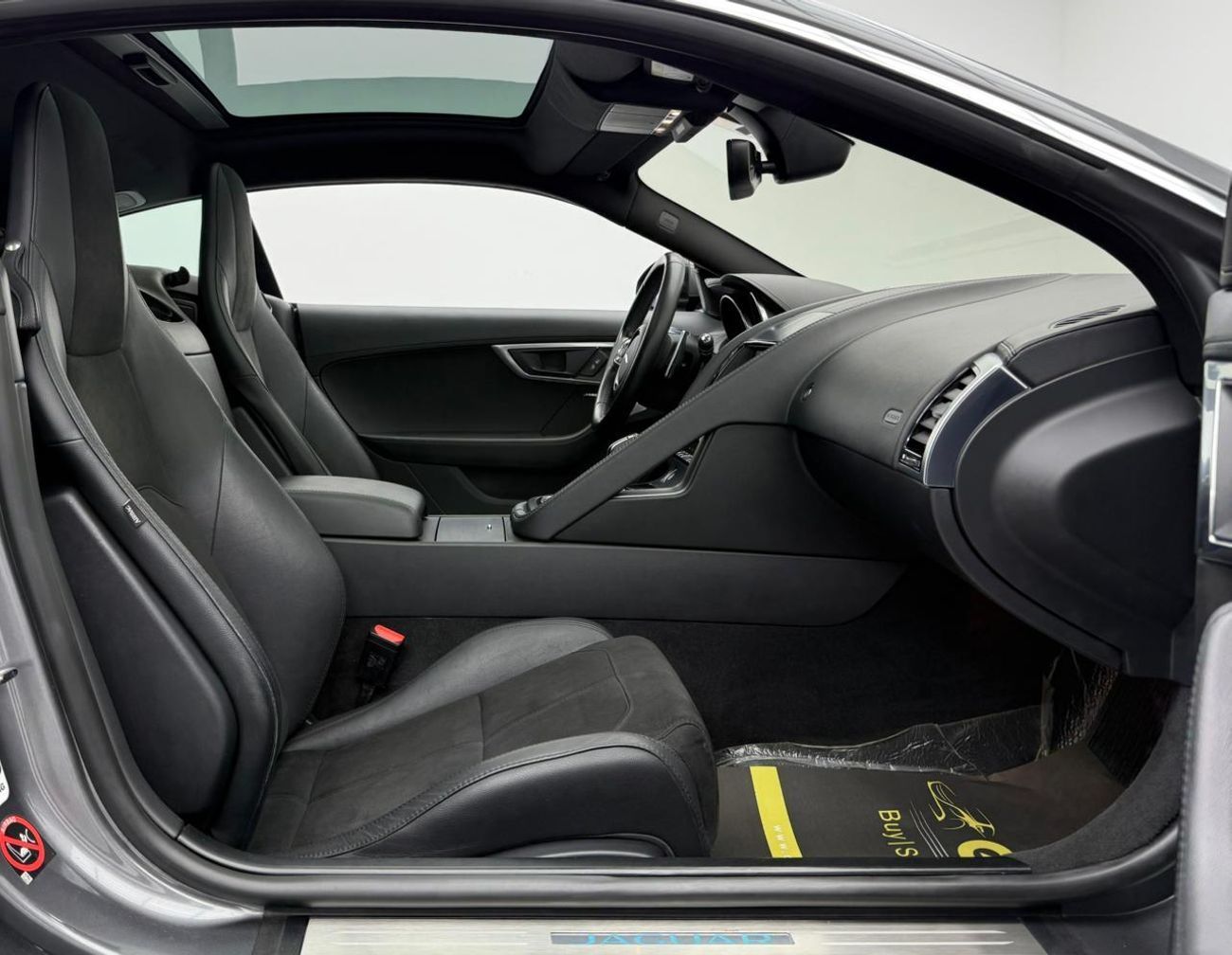 جاكوار F Type Std 3.0L Coupe A/T 2018 Jaguar F-Type V6, Full Service History, Fully Loaded, Excellent Condition, G