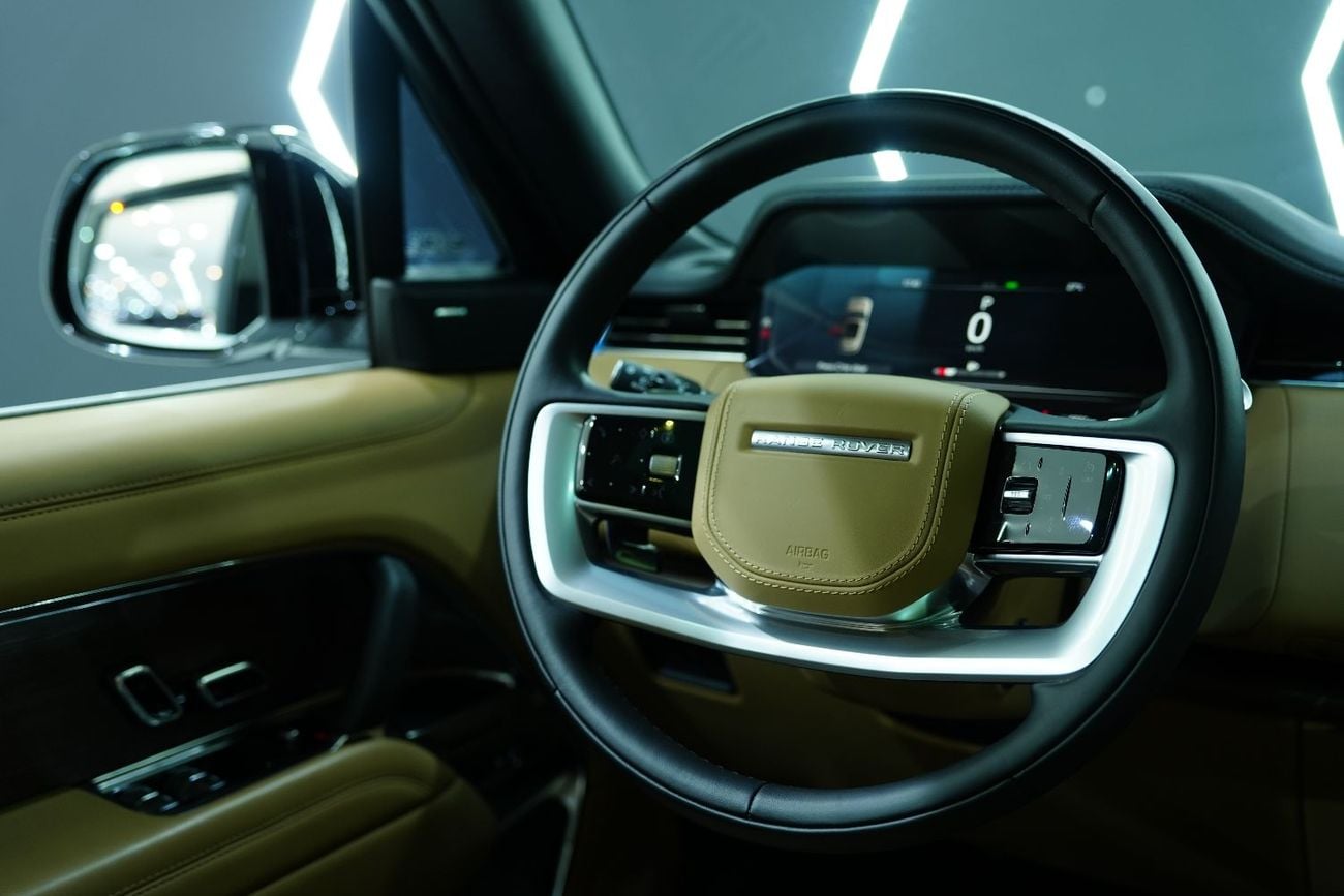 لاند روفر رينج روفر Vogue P400 SE LWB, 7-Seater, Deployable Side Steps, Panoramic Roof!!