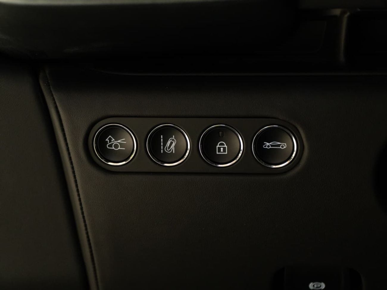 McLaren Artura 2024 McLaren Artura Plug-In Hybrid | KOREAN Specs | Like New