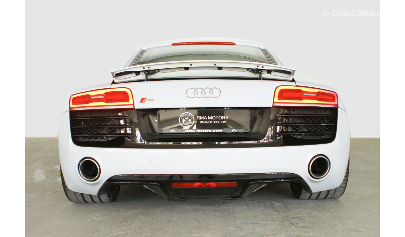 أودي R8 2014  5.2 V-10 (Immaculate, 525bhp, S-Tronic)