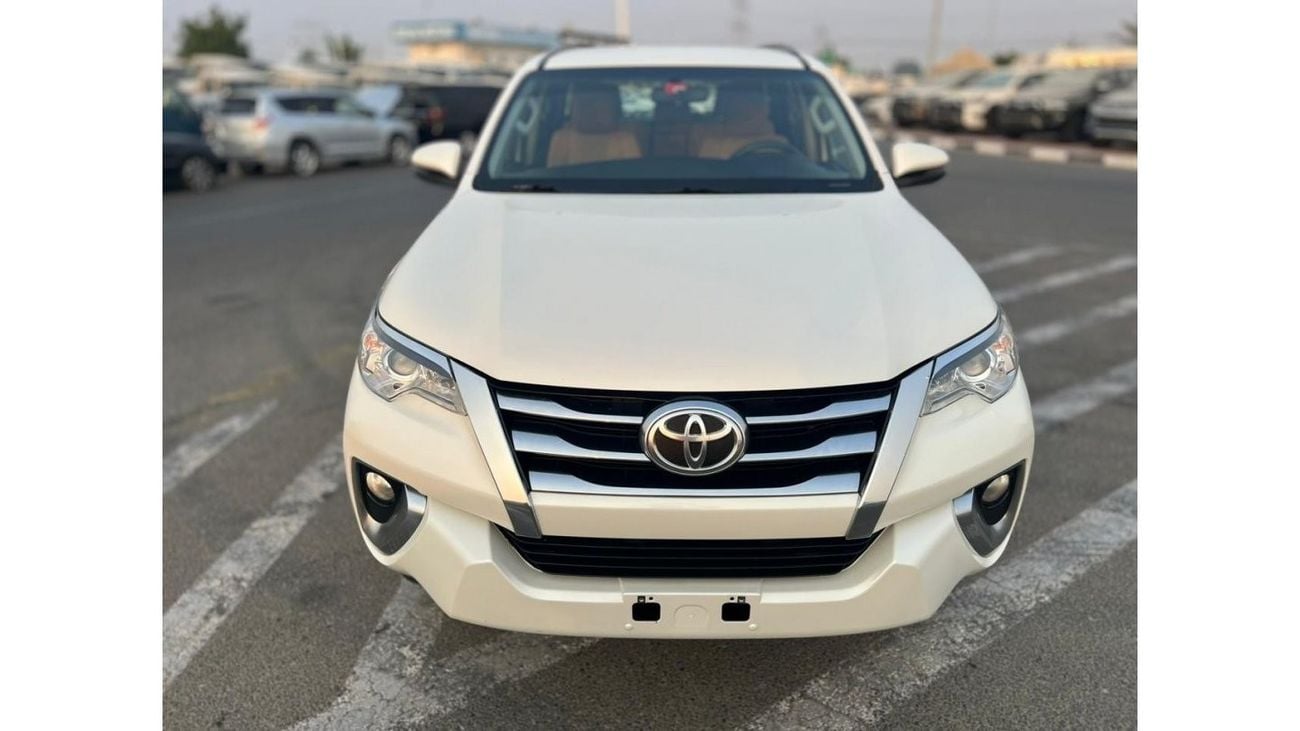 تويوتا فورتونر 2020 TOYOTA FORTUNER 2.7L  // V4 // 4X4 // GCC // CLEAN TITLE // WITH EXCELLENT CONDITION