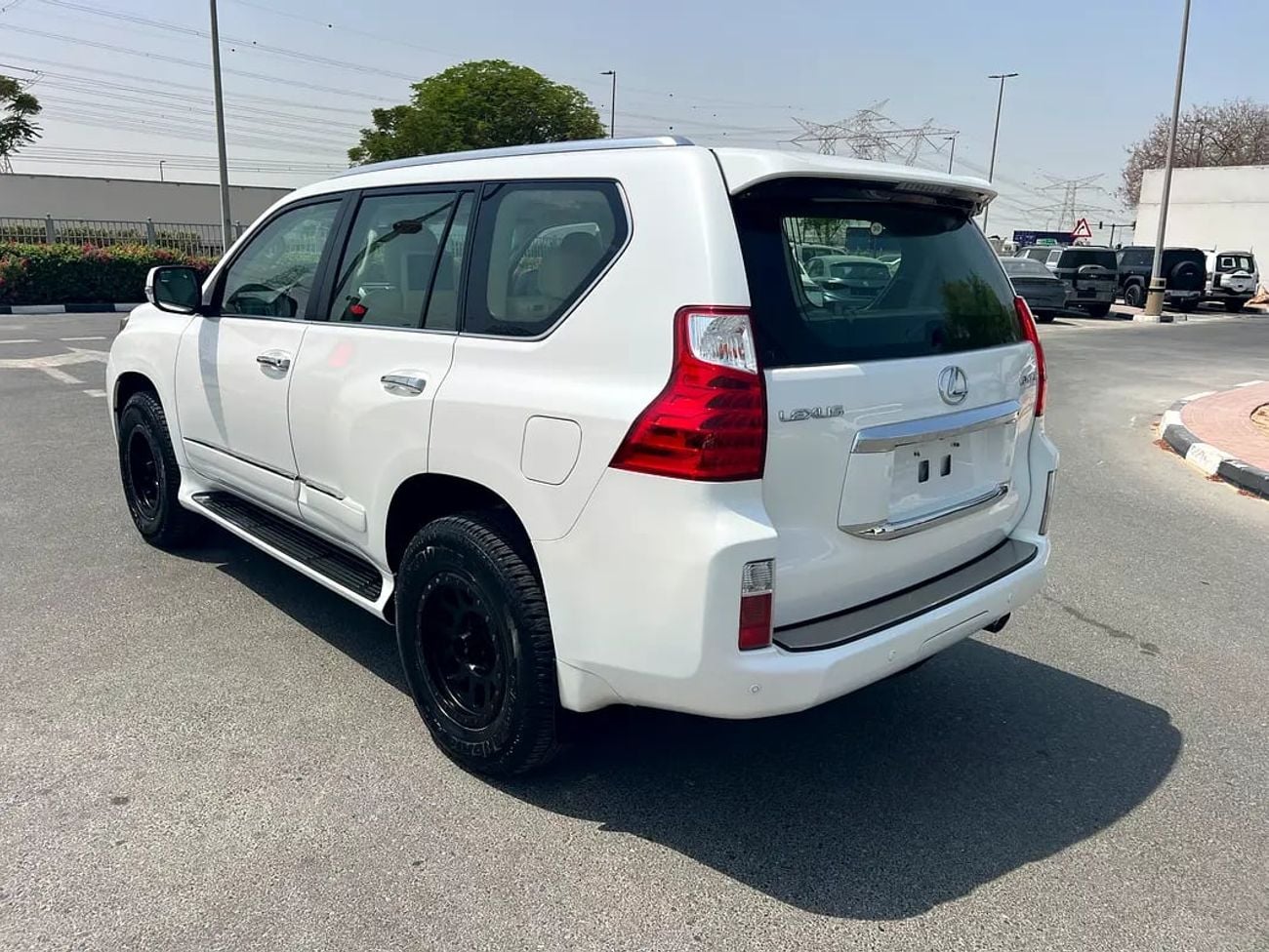 Lexus GX460 GX 460 Platinum | GCC Specs full service history from al Futtaim | Excellent Condition