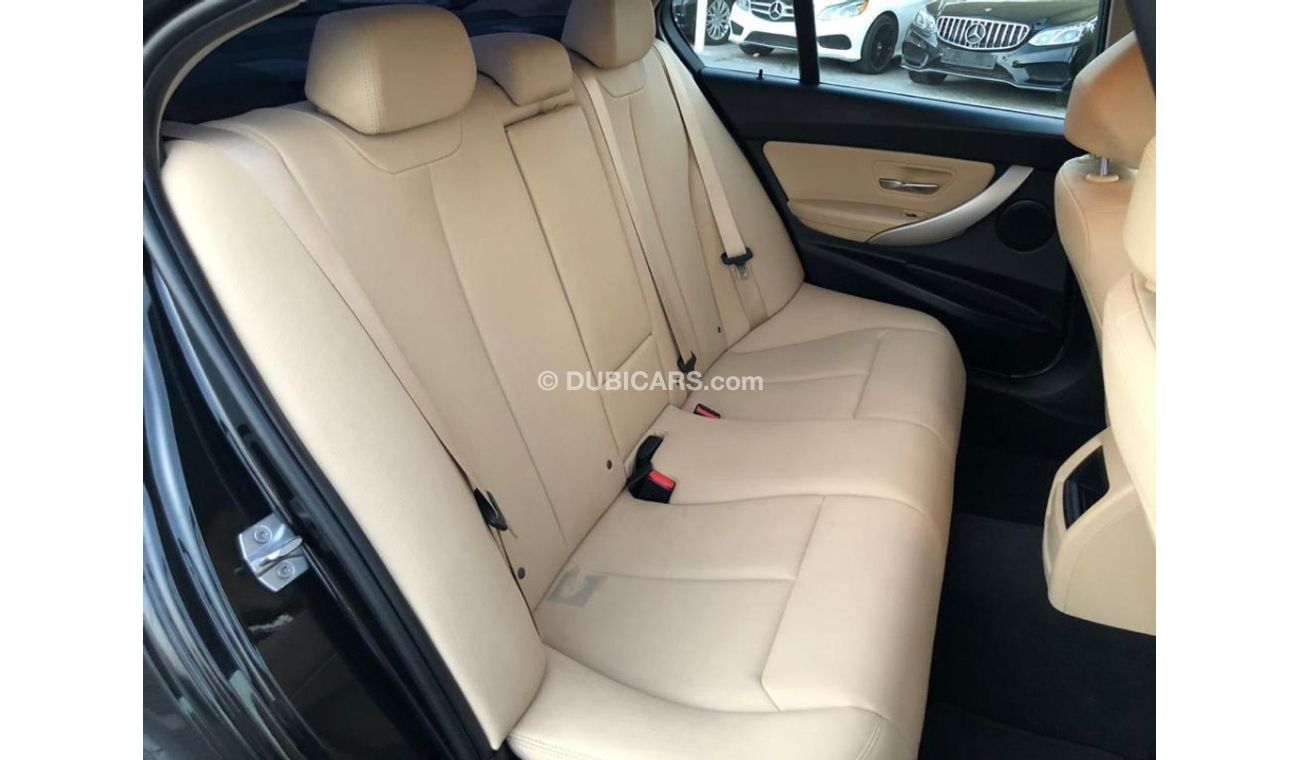 BMW 320i BMW320 MODEL 2018 GCC car prefect condition
